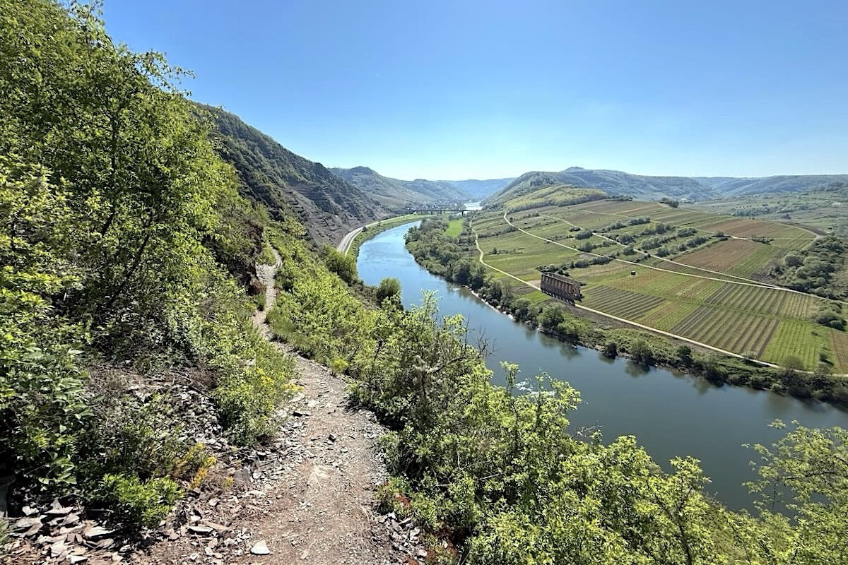 Calmont Klettersteig mit Blick auf die Mosel.