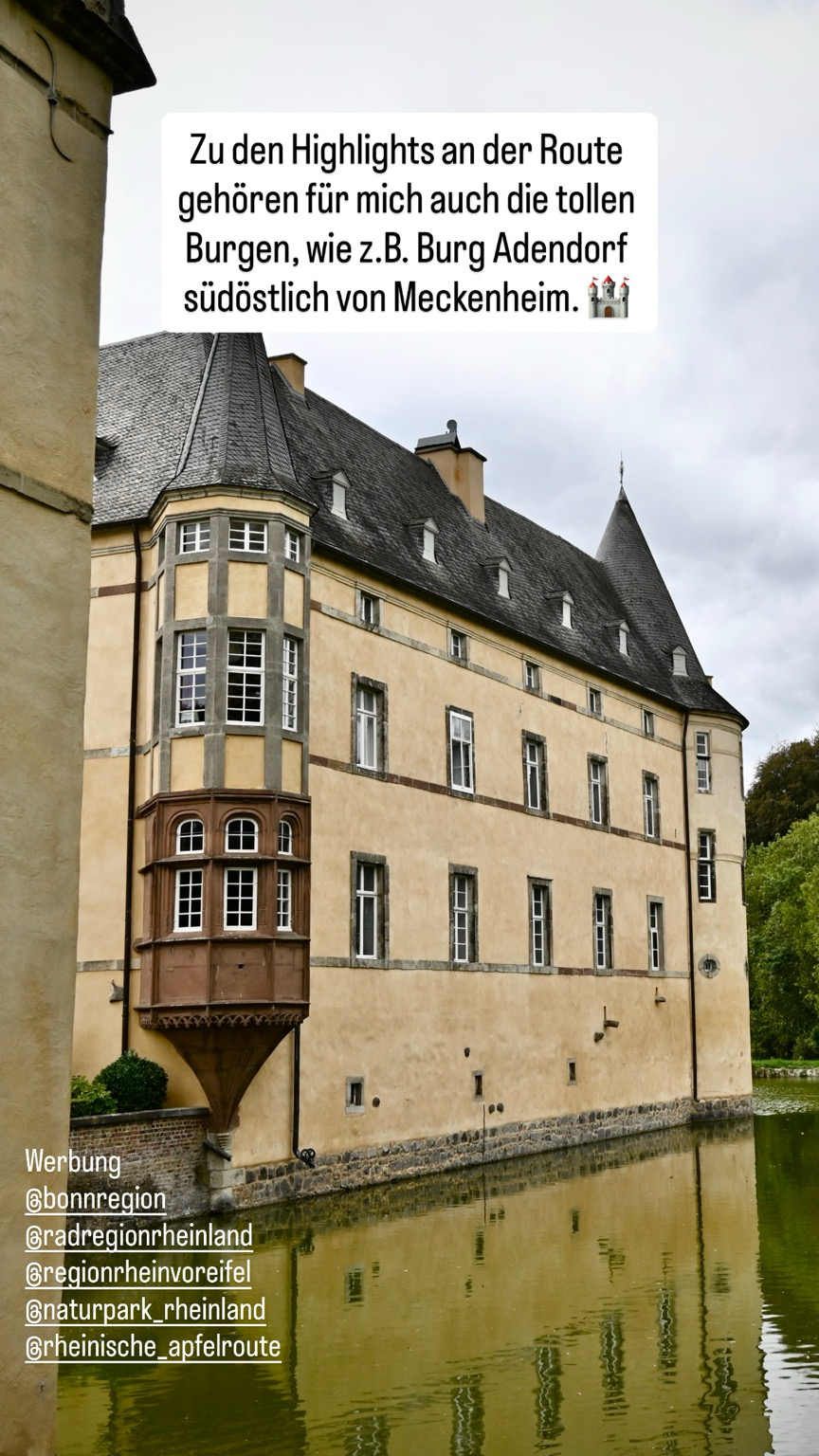 Wasserburg in der Region Rhein-Voreifel.